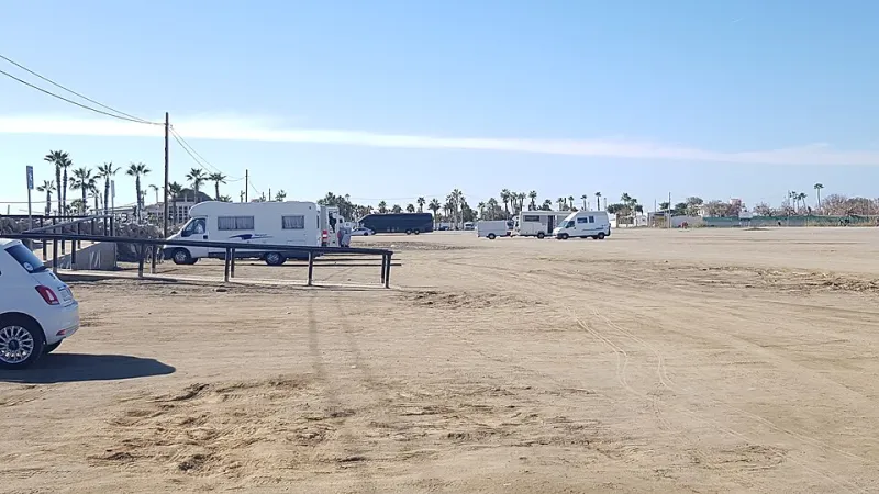 Seven Metres of Trouble: Finding UK Campsites That Genuinely Welcome Big Motorhomes